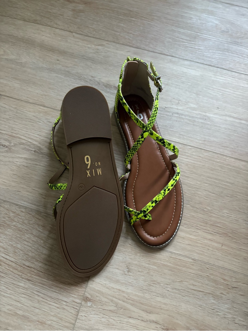 Mix No. 6 Neon Green Snake Print Strappy Sandals Size 9